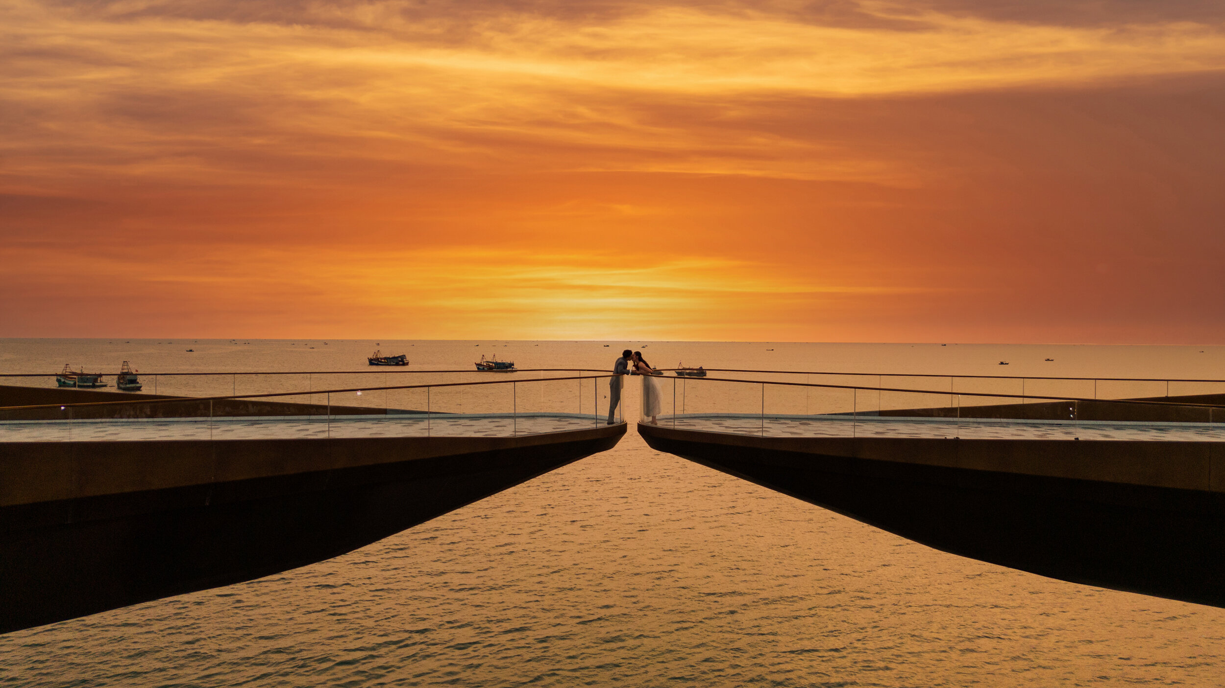 Câu chuyện về Cầu Hôn - Kiss Bridge